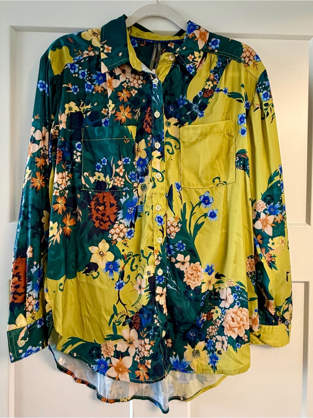 Anthropologie The Brielle Relaxed Buttondown Blouse Chartreuse Size M Like New
